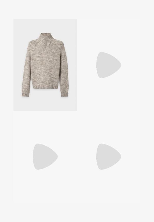 Beiger und hellbrauner melierter Strickpullover mit langen Ärmeln und einem einzigartigen asymmetrischen gerippten Rollkragen.; Braunes Langarmhemd aus glattem Stoff mit klassischem Kragen, durchgehender Knopfverschluss und elastischen Manschetten; verfügt über ein dezentes Logo-Detail.; Dunkelbraune Hose mit geradem Bein, Gürtelschlaufen, Knopfverschluss und Bügelfalte vorne, auf weißem Hintergrund dargestellt.; Dunkelbrauner Leder-Schnürschuh mit abgerundeter Spitze und niedrigem gestapeltem Absatz, von der Seite betrachtet.