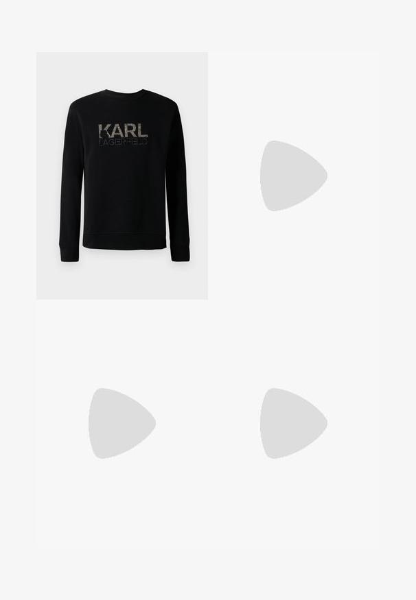 Mustan pitkähihainen collegepaita, jossa on tekstuurilla brodeerattu "KARL LAGERFELD" -logo rinnassa ja yksinkertainen pyöreä pääntie.; Musta puuvillapaita lyhyillä hihoilla, jossa on kohotettu "KARL LAGERFELD" logo edessä. Pyöreä kaula-aukko sileällä pinnalla.; Tummansinisiä slim-fit-farkkuja etutaskuilla, napilla ja vyölenkeillä, esiteltyinä yksinkertaista vaaleaa taustaa vasten.; Valkoinen nahkainen tennari pyöreällä kärjellä, nauhallisella edessä ja tasaisella kumipohjalla. Siinä on rei'itetyt yksityiskohdat ja hillitty logokoriste.