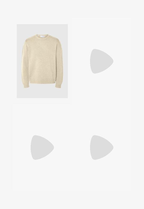 Lys beige striktrøje med rund halsudskæring, lange ærmer, ribbede manchetter og kant. Glat tekstur med et mellemtykt mønster.; Beige corduroy skjorte med knaplukning foran, krave, lange ærmer og en enkelt brystlomme. Har smalle lodrette striber.; Beige bukser med lige ben med knap- og lynlåslukning, bæltestropper og uden synlige lommer, vist på en hvid baggrund.; Hvide lædersneakers med en glat overflade, rund tå, snørebåndslukning og flad gummisål. Minimalistisk design uden synlige mønstre.