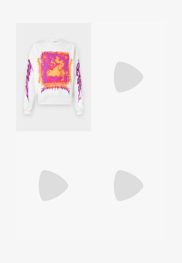 Sweat-shirt blanc avec un grand graphisme abstrait orange et violet ressemblant à un visage à l'avant et texte stylisé violet le long des deux manches.; T-shirt en coton lilas à manches courtes avec un col rond et un petit texte noir "SAMSOE" imprimé deux fois sur la partie supérieure gauche de la poitrine.; Shorts à carreaux verts et bleus avec une taille élastique, ornés d'un motif de cerises rouges. Design léger et décontracté avec des poches latérales.; Baskets basses en daim beige, panneaux en maille blanche, accents olive, lacets blancs et semelle en caoutchouc naturel sur fond gris clair.