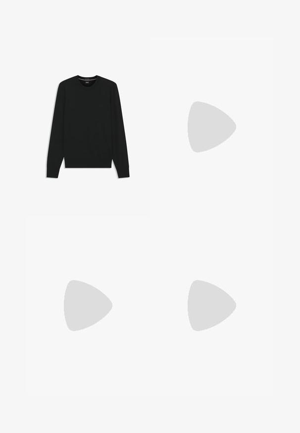 Sort langærmet crewneck sweater med ribstrikkede manchetter og kant, med en lille præget "BOSS"-logo på brystet.; Sort skjorte med lange ærmer, knapper og krave samt synligt rødt mærke inde i halsudskæringen.; Sorte tapered bukser med elastisk talje og snor. Glat stof, minimalistisk design, ingen synlige lommer eller mønstre.; Sort poleret læderloafer flydende over beige tæppe med orange gennemsigtigt møbel i baggrunden.
