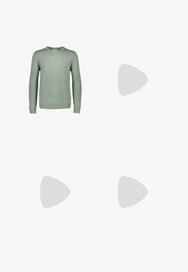 Suéter de manga larga color verde claro con cuello redondo, puños y dobladillo acanalados, presentado sobre un fondo blanco liso.; Camisa beige de manga larga con botones, cuello, dos bolsillos delanteros con solapa y botones negros en el centro delantero.; Pantalones tapered de color azul marino, hechos de una tela texturizada, con una cinturilla elástica y cordón ajustable, además de bolsillos laterales.; Zapatillas de cuero blancas con correas de Velcro, acentos beige, punta redondeada, suela de goma texturizada y logo en relieve. Diseño minimalista.