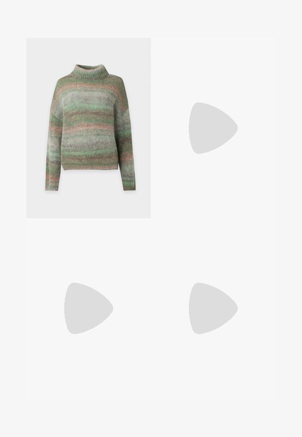 Zachte gebreide trui met lange mouwen en een hoge kraag met horizontale strepen in gedempte groen-, roze- en grijstinten.; Wijdvallende blauwe denim jeans met een hoge taille, knoopsluiting en kleine zakken aan de voorkant. De stof heeft een subtiele textuur en een vervaagde afwerking.; Zwarte leren ballerina met een ronde neus, gladde textuur, minimale stikdetails en een flexibele zoolontwerp.; Kleine bruine fuzzy handtas met gevlochten leren handvatten op een effen lichte achtergrond.