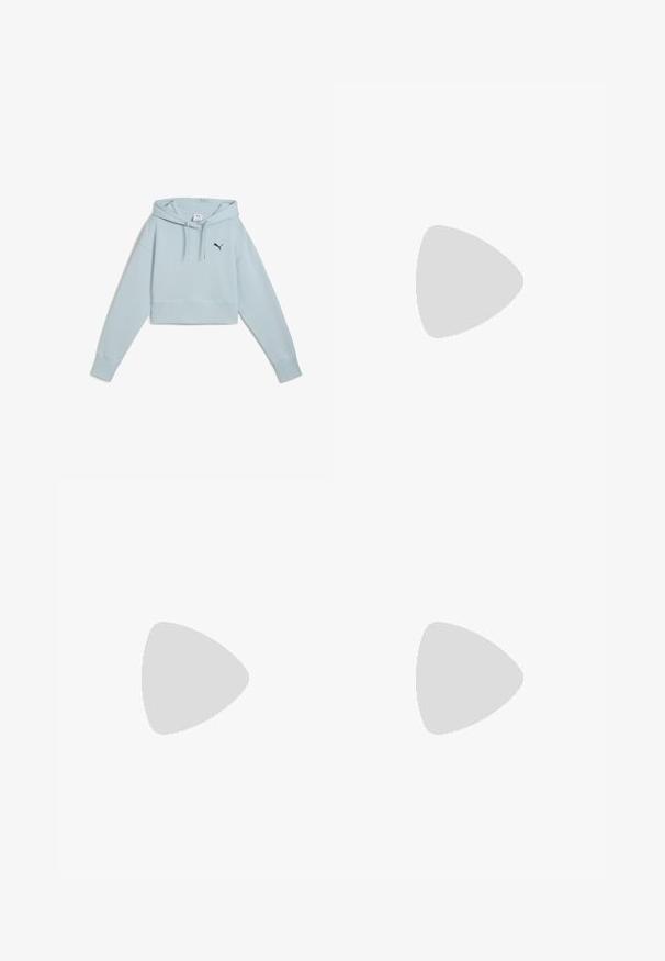 Heleheline lühike kapuutsiga sviiter, mis on valmistatud pehmest kangast. Sellel on ees tasku ning reguleeritav kapuuts, samuti tumesinine logo vasakul rinna kohal.; Heledad hallid Puma spordipüksid, mis on valmistatud pehmest kangast ning millel on elastne vöökoht ja mansetid. Vasakul reiel on väike valge logo.; Helehall Puma seemisnahast madala tallaast king valge logoga, paeladega ees, lõigatud külgedega ja beežikate tekstuuridega tallaga, näidatud väljastpoolt.; Väike metallik hõbedane Puma käekott kahe ülemise sangaga, pika rihmaga, esilogoga ja lukuga heledal ühtlasel taustal.