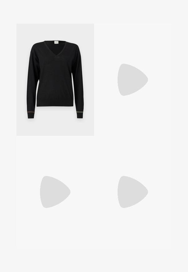 Pull en maille noire avec col en V, manches longues et poignets côtelés, présentant un détail de rayures multicolores à l'ourlet. Texture douce.; Pantalon court à jambes larges gris clair avec plis et poches latérales, présenté à plat sur fond blanc.; Filippa K REY FLATS - Ballerines - bright red; Sac bandoulière en cuir blanc avec ferrures dorées et sangle réglable, avec un logo de marque discret sur la poche avant.
