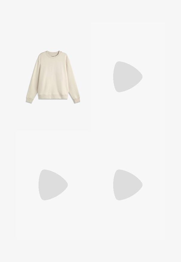 Sweat-shirt beige à col rond avec manches longues, poignets et ourlet côtelés, posé à plat sur un fond blanc.; T-shirt blanc cassé à manches courtes avec un petit texte devant "Tommy's Sailing Club New York City" et un petit logo de drapeau sur la manche gauche.; Jean bleu clair à jambes droites avec cinq poches et une fermeture par bouton, présenté à plat sur un fond blanc.; Chaussures en daim marron avec un bout rond, des lacets jaunes, un col rembourré noir et des semelles en caoutchouc avec des rainures de traction.
