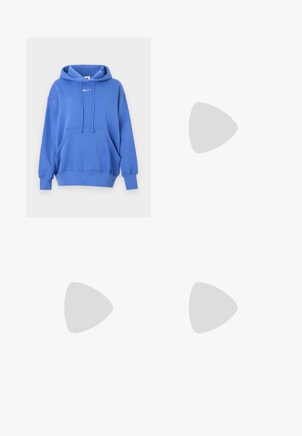 Μπλε φούτερ Nike με τσέπη τύπου ποδιάς μπροστά, κουκούλα με κορδόνια, ριμπ μανσέτες και μικρό λευκό λογότυπο Nike Swoosh στο στήθος.; Λευκό T-shirt κοντομάνικο με στρογγυλή λαιμόκοψη και μικρό μαύρο λογότυπο Nike κάτω από τον λαιμό.; Ανοιχτό γκρι φόρμα με ελαστική μέση και μικρό λευκό λογότυπο Nike στο πάνω μέρος του μηρού, εμφανίζεται επίπεδη σε λευκό φόντο.; Nike Sportswear FIELD GENERAL - Αθλητικά παπούτσια - off-white/black