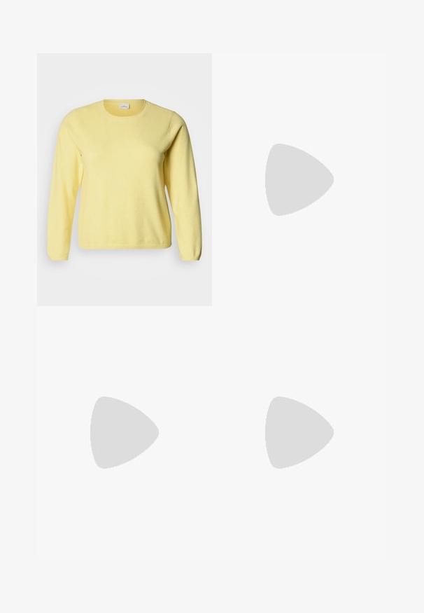 Pull jaune à manches longues avec un col rond, une texture douce et des poignets côtelés. Design minimaliste, sans motifs ni accents visibles.; Jean bleu taille haute avec une jambe droite et un ourlet évasé, en denim. Présente un design classique à cinq poches et une fermeture à bouton en métal.; Bottes à talon nu patent avec un bout pointu, une finition brillante et un talon bloc de hauteur intermédiaire. Texture lisse et silhouette élégante.; Boucles d'oreilles en métal argenté avec un design ondulé et sculptural, présentant une finition polie et des formes irrégulières, mettant en valeur une esthétique contemporaine.
