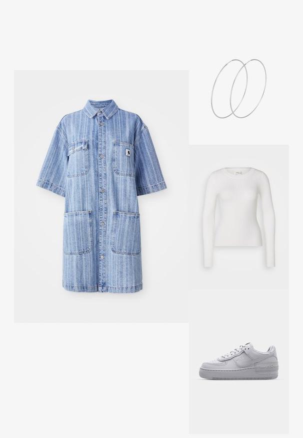 Haut à manches longues blanc en tissu côtelé avec un col rond. Le tissu est lisse, avec une texture subtile et une coupe ajustée. Pas de matériel ou de motifs visibles.; Robe chemise en denim bleu clair avec des rayures verticales, manches courtes, deux poches poitrine et un petit patch logo. Fermeture par boutons à l'avant.; Basket en cuir lisse gris Nike Air Force 1 avec un bout perforé, une semelle épaisse et un détail 'AIR' en relief sur le talon.; Boucles d'oreilles en argent au design minimaliste. Forme circulaire, texture lisse et profil fin. Légères avec une finition polie.