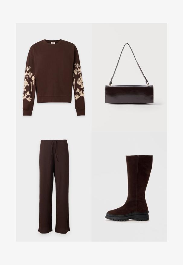 Brauner langärmliger Sweatshirt mit hellbeigen Blumenmustern auf beiden Ärmeln und gerippten Bündchen und Saum.; Dunkelbraune, strukturierte Weite-Hose mit elastischem Bund und Kordelzug, vor einem einfarbigen hellen Hintergrund dargestellt.; Braune Wildlederstiefel bis zum Knie mit runder Spitze, chunky schwarzer Gummisohle und minimalen Stitching-Details auf der Oberseite.; Rechteckige schwarze Ledertasche mit einem einzelnen langen Riemen und glänzendem Finish, vor einem schlichten weißen Hintergrund präsentiert.