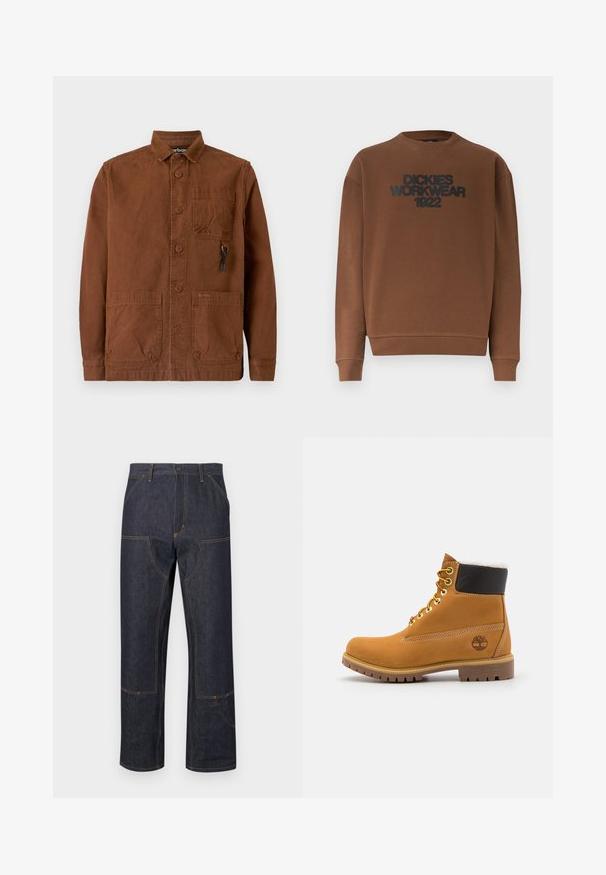 Sweat-shirt marron à manches longues avec col rond, poignets et ourlet côtelés, affichant le texte "DICKIES WORKWEAR 1922" en noir sur la poitrine.; Veste marron en toile avec col, boutons sur le devant, deux poches plaquées à l'avant et un petit logo sur la poche inférieure.; Pantalon en denim foncé à coupe décontractée, avec des surpiqûres jaunes, des poches avant et un design de couture distinctif.; Bottine en cuir brun avec œillets en métal, doublure en fourrure blanche, col rembourré noir, semelle robuste et logo en relief sur le côté.