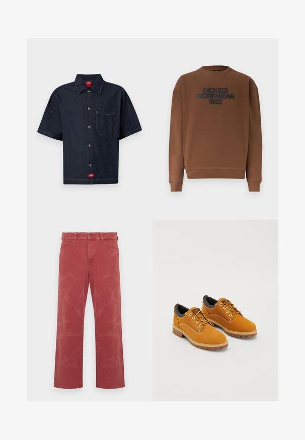 Sweat-shirt marron à manches longues avec col rond, poignets et ourlet côtelés, affichant le texte "DICKIES WORKWEAR 1922" en noir sur la poitrine.; Chemise boutonnée à manches courtes en denim foncé avec poche poitrine, col, et étiquettes de marque visibles au col et à l'ourlet inférieur.; Jean en denim rouge à coupe décontractée, avec un design à cinq poches, des coutures visibles et des accents subtilement délavés sur l'ensemble.; Chaussures en daim marron avec un bout rond, des lacets jaunes, un col rembourré noir et des semelles en caoutchouc avec des rainures de traction.