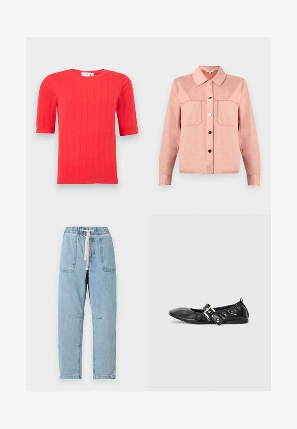 Rood gebreid shirt met korte mouwen, subtiele verticale gestructureerde lijnen en een ronde halslijn, geribbelde manchetten en zoom.; Roze suède jack met lange mouwen, kraag, twee borstzakken aan de voorkant en vijf metalen drukknopen in het midden.; Lichtblauwe denim broek met een elastische tailleband en koord. Voorzien van twee voorzakken en zichtbare stiksels. Rechte pasvorm.; Zwarte leren platte schoen met een spitse neus, geplooide details rond de opening en een zilveren gespaccentueerde verstelbare band.