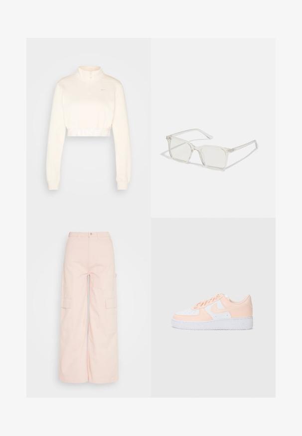 Lyhyt, kerma värinen collegepaita, jossa on korkea kaulus, puolivetoketju ja vaalean harmaa "NIKE" -logo vyötäröllä. Pehmeä pinta.; Weekday SIENNA TROUSER - Reisitaskuhousut - pink dusty light; Nike Air Force 1 -tennisit sisältävät valkoisen nahkapinnan, jossa on pehmeitä vaaleanpunaisia yksityiskohtia. Kumipohja on uurrettu paremman pidon saavuttamiseksi. Klassinen muotoilu ja nauhallinen sulku.; Selkeä muovinen neliönmuotoinen kehyslasit, joissa on läpinäkyvät linssit ja kultaset mäntäraudat lisäämään yksityiskohtia.