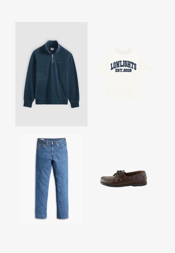 Marineblauer Fleecepullover mit einem Reißverschluss bis zur Brust, gerippten Bündchen und Saum. Verfügt über ein kleines Logo auf der Brust, glatter Textur.; LOW LIGHTS STUDIOS® COLLEGE - T-Shirt print - ecru; Blaue Denim-Jeans mit geradem Bein, Kupferriegeln und Fünf-Taschen-Design. Verfügt über einen genähten Saum und einem klassischen Taillenbund mit Gürtelschlaufen.; Dunkelbrauner Ledermokassin im Herrenschuh-Stil mit Schnürdetail und schwarzer Gummisohle auf weißem Hintergrund.
