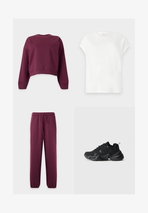 Langærmet, kort cropped sweatshirt med rund hals i solid mørk burgundy farve med ribstrikkede manchetter og kant.; Hvid t-shirt med korte ærmer med optrukne ærmer og rund halsudskæring, vist fladt på en lys grå baggrund.; Mørkelilla joggingbukser med elastik i taljen og snøre, afsmalnede ben og elastiske manchetter ved anklerne.; Sorte sneakers med en blanding af glatte og strukturerede materialer, tykke såler, rund form og dekorativ stikning. Har en blød, fyldig kant.