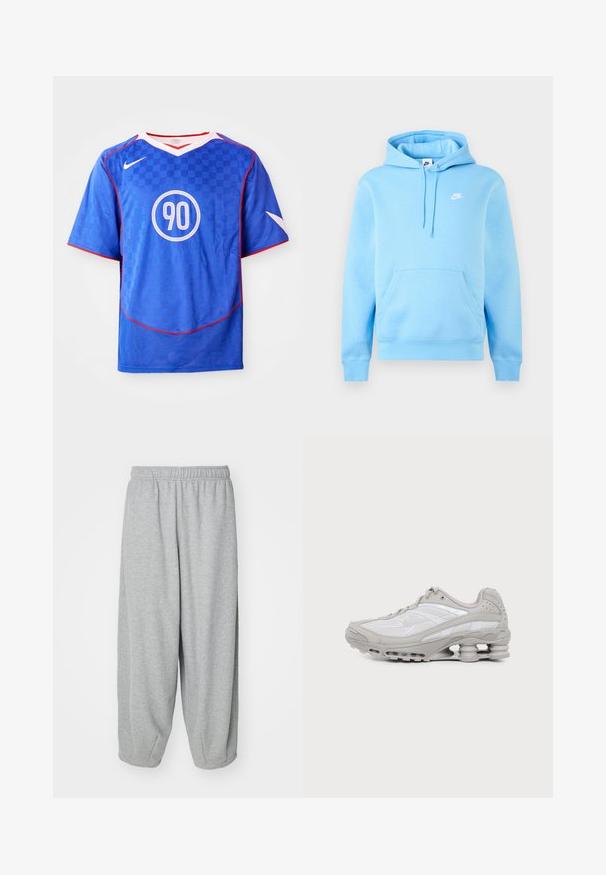 Lyseblå Nike hættetrøje med frontlomme, justerbar snøretrækshætte og lille hvid Nike-logo på brystet mod en ensfarvet baggrund.; Blå Nike fodboldtrøje med ternet mønster, korte ærmer, v-hals design, hvide accenter og et centralt cirkulært "90" grafik.; Lys grå, løstsiddende sweatpants lavet af blød stof. Elastisk talje og manchetter ved anklerne. Enkel og udekoreret design.; Grå og hvid atletiksko med synlig luftpolstret sål og mesh-paneler, vist i profil på en ensartet lys baggrund.