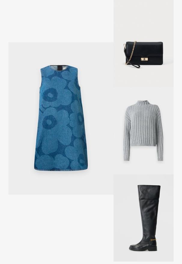 Lichtgrijze chunky gebreide trui met geribd patroon, hoge hals, lange mouwen en een iets cropped pasvorm.; Mouwloze denim jurk met een bloemenpatroon in verschillende tinten blauw. Heeft een ronde halslijn en een rechte snit.; Zwarte leren laarzen tot boven de knie met een strak design, ronde neus, lage platformzool en gouden accenten bij de enkel.; Zwarte leren clutchhandtas met een goudkleurige sluiting en een kettingband. Compact ontwerp met een gladde textuur en minimale details.