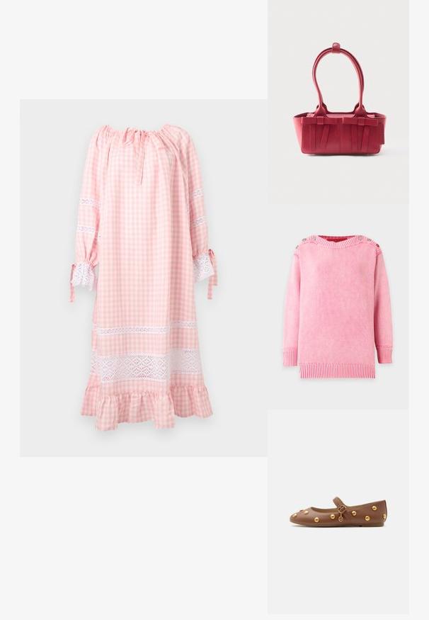 Pull en maille rose à manches longues avec poignets et ourlet côtelés, présentant des boutons le long des coutures des épaules.; Nuisette en gingham rose et blanc avec manches longues bouffantes, bordure en dentelle aux manches et à l'ourlet, et détail à volants en bas.; Ballerine Mary Jane en cuir marron à semelle plate, clous dorés, bride réglable avec boucle et petit charm rond en métal sur le côté.; Sac à main en cuir rouge avec deux poignées supérieures, nœuds décoratifs à l'avant et une étiquette sur le côté, sur fond blanc.