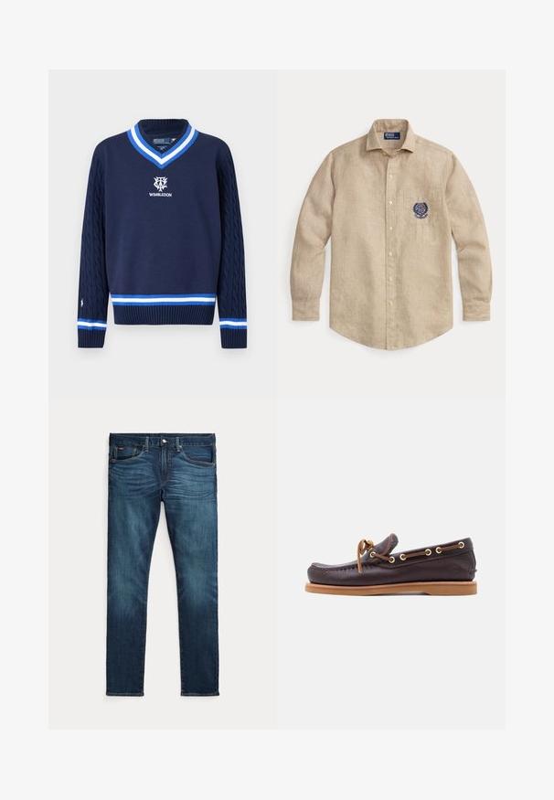 Marineblauer V-Ausschnitt-Pullover mit kabelgestrickten Ärmeln, weiß-blau gestreiftem Besatz und Wimbledon-Logo auf der Brust bestickt.; Beiges langärmliges Hemd zum Knöpfen mit Kragen und Tasche, auf der linken Brust mit einem dunkelblau bestickten Wappen-Logo.; Dunkelblaue Slim-Fit-Jeans mit vorderem Knopf und Reißverschluss, fünf Taschen sowie dezenter Verfärbung an den vorderen Oberschenkeln und Knien.; Dunkelbrauner Leder-Bootsschuh mit goldfarbenen Ösen und genähten Details, ausgestattet mit einem gepolsterten Kragen und einer beige-gummierten Sohle für besseren Halt.