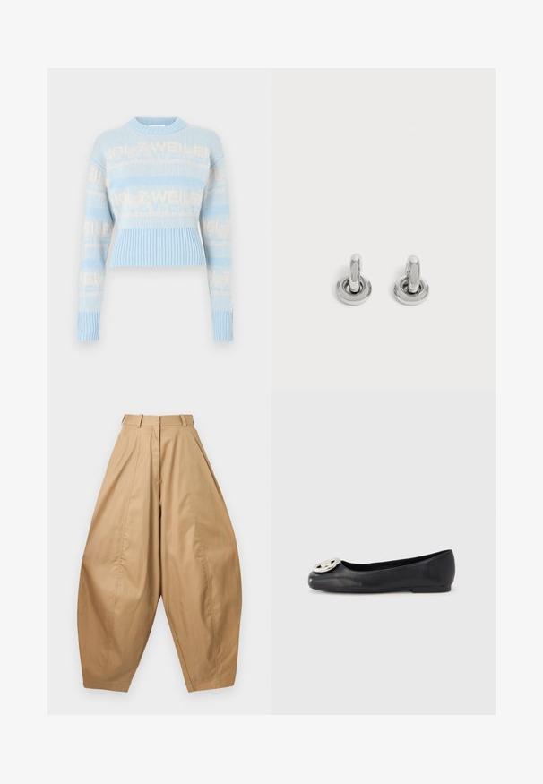Pull en crochet bleu clair avec texte/logo crème. Doté d'un ourlet et de poignets côtelés, de manches longues, et d'un col rond. Coupe courte.; Pantalons beiges taille haute, jambes larges avec des plis, passants de ceinture et ourlets fuselés, présentés sur un fond blanc.; Ballerine plate en cuir noir avec bout arrondi, ornée d'un logo métallique brillant à l'avant et d'une semelle en caoutchouc plate.; Paire de petites boucles d'oreilles créoles argentées brillantes avec une base ronde, présentées sur un fond clair uni.