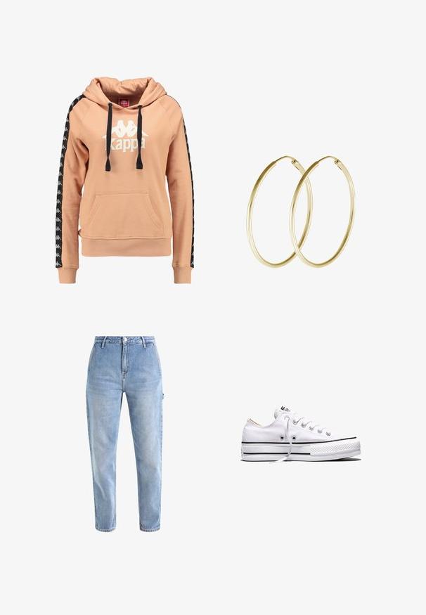 Kappa AUTHENTIC TWENNY - Hoodie - dusty coral; Lichtblauwe denim jeans met een hoge taille, taps toelopende pijp, vijf zakken en klassieke metalen knoopsluiting. Subtiele vervaagde textuur door het hele ontwerp.; Witte lage canvas sneaker met witte veters, zwarte strepen op de zool en een rubberen, getextureerde neuskap, zijaanzicht op een witte achtergrond.; Gouden hoop oorringen met een glad, rond ontwerp en een glanzende afwerking. Lichtgewicht constructie met een stevige sluiting.