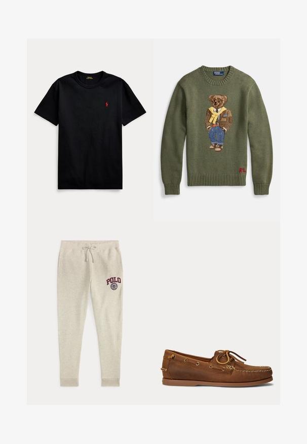 Groen gebreide trui met een geborduurde beer in een bruine jas, gele sjaal, gestreept shirt en blauwe spijkerbroek. Rode "RL"-logo bij de zoom.; Zwarte katoenen t-shirt met korte mouwen, ronde hals en klein rood geborduurd logo op de linkerborst. Gladde textuur, casual design.; Beige joggingbroek met trekkoord, zijzakken en rood "POLO"-logo en embleem op de bovenste linker dij.; Bruine leren bootschoen met mocassinnaad, veterdetail doorgedreven door metalen oogjes en een platte rubberen zool, gezien van opzij.