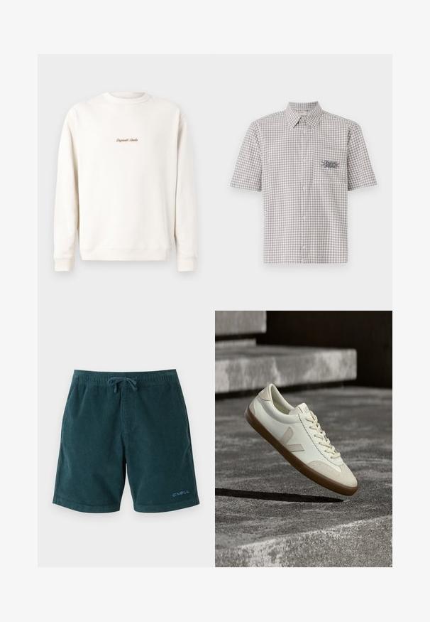 Sudadera de color crema con cuello redondo y puños acanalados. Presenta un pequeño bordado dorado de "Original Studio" en el pecho. Textura suave.; Camisa de manga corta con cuello en un patrón de cuadros gris y blanco. Presenta un bolsillo en el pecho con un diseño gráfico en contraste.; Bañador de pana en color verde azulado oscuro con cintura elástica y cordón. Presenta un logo en la parte inferior de la pierna derecha. Textura suave, diseño hasta la rodilla.; Zapatillas blancas de cuero con suela de goma color beige, cordones planos y un acento en forma de V en el costado. Presentan una superficie lisa y detalles mínimos de costura.