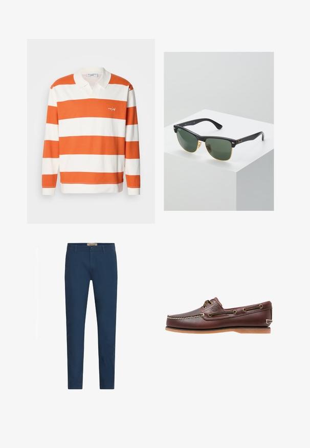Gestreept poloshirt met lange mouwen in oranje en wit, met een zachte textuur, klassieke kraag en geborduurd merkembleem op de borst.; Marineblauwe slim-fit herenbroek met riemlussen, sluiting met knoop aan de voorkant en zijzakken, tentoongesteld tegen een witte achtergrond.; Bruine leren bootschoen met witte stiksels, veterdetails en beige rubberen zool, zijaanzicht op een witte achtergrond.; Ray-Ban zonnebrillen met groene lenzen, zwarte plastic monturen en gouden accenten aan de randen. Vierkante vorm met een matte afwerking.
