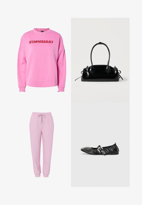 Rosa Sweatshirt mit Rüschensaum am Kragen und an den Manschetten, ausgestattet mit dem Schriftzug "STRAWBERRY" in fettem roten Text und einer grünen Erdbeergrafik oberhalb des Textes.; Hellrosa Jogginghose mit elastischem Bund, Kordelzug, Seitentaschen und elastischen Bündchen, abgebildet auf weißem Hintergrund.; Schwarze Leder-Ballerinas mit spitzem Zehenbereich, gerafften Details am Schaft und einem silbernen Schnallenakzent am verstellbaren Riemen.; Kleine schwarze glänzende Handtasche mit zwei langen Griffen und seitlichen Kordelzug-Details vor einfachem hellem Hintergrund.