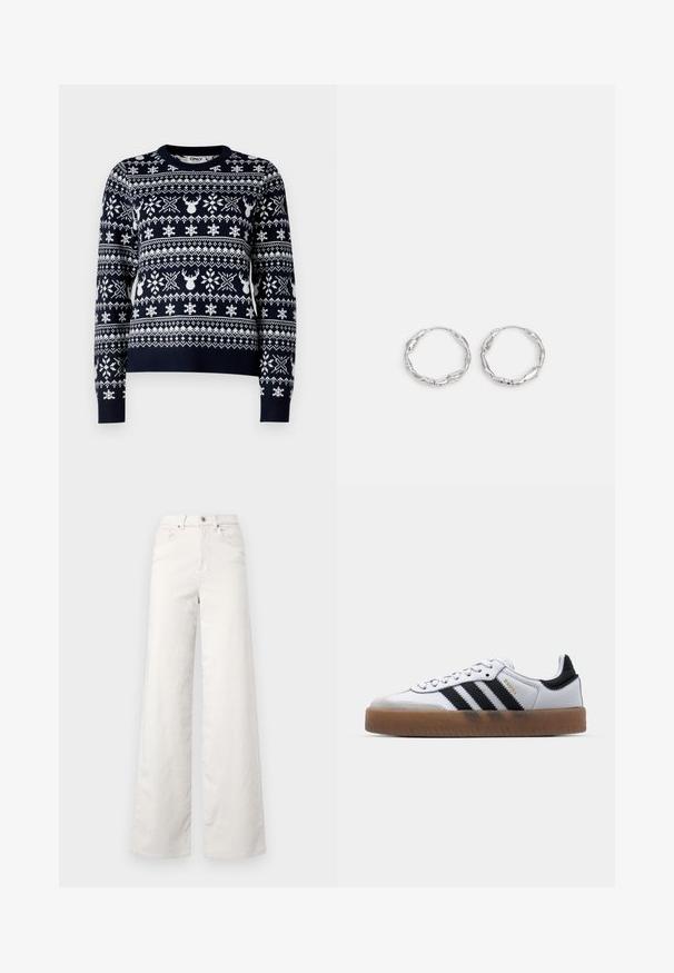 Marineblauwe gebreide trui met witte sneeuwvlokken en rendierpatronen, ronde halslijn, lange mouwen en geribde zoom.; ONLY Tall ONLHOPE GLOBAL HIGH WAIST WIDE - Broek - pumice stone; Witte leren sneakers met zwarte strepen, gumrubberen buitenzool, ronde neus, vetersluiting en een zachte grijze suède neuskap.; Zilveren hoepel oorbellen met een golvende, onregelmatige textuur. Kenmerken een dunne, ronde vorm en een reflecterende afwerking.