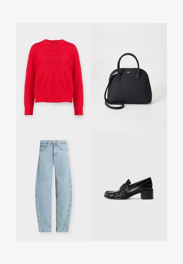 Rød strikket sweater med rund halsudskæring, drop-shoulder ærmer og ribbede manchetter og kant. Blød tekstur med en let løs pasform.; Lyseblå højtaljede cowboybukser med lige brede ben, fem lommer, bæltestropper og knaplukning.; Sorte læder loafers med en bølget front, rund tå og en blokhælc. Har et dekorativt bånd og syninger langs kanterne.; Sort håndtaske lavet af tekstureret materiale, med to top håndtag og en aftagelig skulderrem, prydet med et sølv logo.