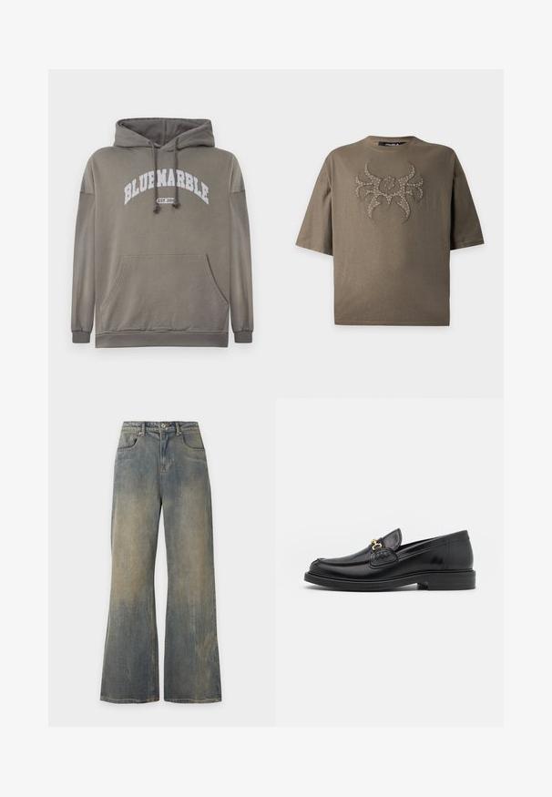Olivgrüner Kapuzenpullover mit einer Vordertasche, Kordelzugkapuze und weißem "BLUEMARBLE EST. 2015" Aufdruck. Mit gerippten Bündchen und Saum.; Braunes oversized T-Shirt mit kurzen Ärmeln und einem mit Nieten besetzten Tribal-Muster in der Mitte der Brust.; Weit geschnittene, ausgewaschene blaue Jeans mit Vordertaschen und Gürtelschlaufen, vor einem schlichten hellen Hintergrund dargestellt.; Schwarze Lederleter mit einer abgerundeten Zehenpartie, ausgestattet mit goldenen Hardwareakzenten und Stichdetails, auf einer niedrigen, strukturierten Gummisohle.