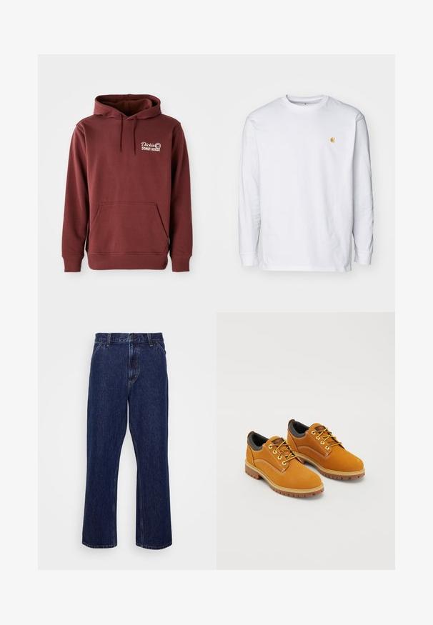 Burgunderfarbener Kapuzenpullover mit einer Vordertasche, ausgestattet mit dem gestickten "Dickie's Donut House"-Logo auf der linken Brust in Weiß. Weicher, strukturierten Stoff.; Weißes Langarm-T-Shirt aus Baumwolle. Mit kleinem goldenem Logo auf der Brust und Rundhalsausschnitt. Einfaches Design und normale Passform.; Dunkelblaue Jeans aus Denim mit geradem Bein, ausgestattet mit einem Knopfverschluss, Fünf-Taschen-Style und dezenten Nähten.; Braune Wildlederschuhe mit einer runden Zehenpartie, gelben Schnürsenkeln, einem gepolsterten schwarzen Kragen und Gummisohlen mit Rillen für besseren Halt.