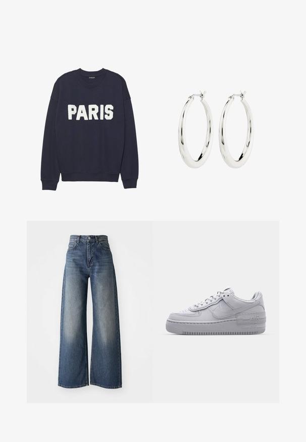 Marineblauwe sweatshirt met ribgebreide manchetten en halslijn, met witte fleece letters die "PARIJS" op de voorkant lezen.; Blauwe high-waisted wide-leg jeans met een sluiting aan de voorkant en zakken, vervaagde textuur op de bovenbenen en een rechte zoom.; Grijze Nike Air Force 1 sneaker met geperforeerde neus, glad leren bovenwerk, dikke zool en verhoogde 'AIR' details op de hiel.; Zilveren oorbellen in de vorm van een gladde, glanzende ring. Circulaire vorm, voorzien van een veilige sluiting. Eenvoudig en elegant ontwerp.