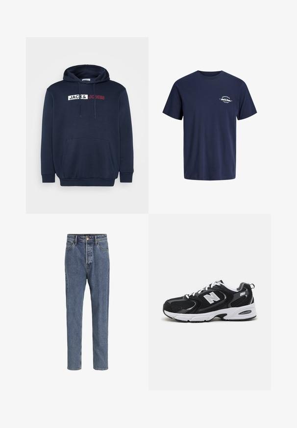 Marineblå hættetrøje med en kengurulomme, snor til hætten og et trykt logo i hvid/rød, der står "JACK & JONES" tværs over brystet.; Mørkeblå t-shirt med korte ærmer og rund hals med lille hvid tekst "Definition of Jack & Jones" på venstre bryst.; Lyseblå denimjeans med fem lommer, lige ben, knaplukning og bæltestropper, vist mod en ensfarvet baggrund.; Sorte og grå sportssko med mesh og ruskind på overdelen, der har en hvid mellemsål, snørebånd og et iøjnefaldende "N" logo på siden.