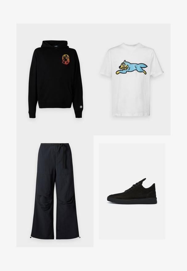 Sort hættetrøje lavet af blødt stof, med en frontlomme, ribbede manchetter og et astronautgrafik i orange og gul på venstre bryst.; Hvid bomulds t-shirt med en blå, tegneserieagtig kat med et gult ansigt og skarpe tænder, placeret i en springende stilling.; Sorte bukser med vide ben lavet af letvægtstof. Har bælte, to store sidelommer og justerbare kanter med snorlås.; Sorte ruskind sneakers med lav profil, rund tå og struktureret gummisål. Har fem snøringer og en bageste pull tab.