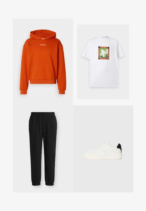 Orangener Kapuzenpullover mit einer Kängurutasche und weißem "Calvin Klein"-Logo auf der Brust. Hergestellt aus weichem, texturiertem Stoff.; Weißes T-Shirt mit kurzen Ärmeln und einem mittig platzierten quadratischen Design mit weißen Blumen auf grünem Hintergrund, umrahmt von einem orange-schwarzen gemusterten Rand.; Schwarze legere Jogginghose mit elastischem Bund, Kordelzug, Seitentaschen und elastischen Bündchen auf einfarbig hellem Hintergrund.; Weiße Ledersneaker mit einem schwarzen Akzent an der Ferse, runden Zehen, flachen Schnürsenkeln und einer dicken weißen Sohle. Calvin Klein Logo angebracht.