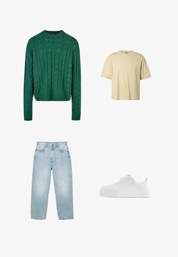 Groene kabelgebreide trui met een ronde hals en lange mouwen. Heeft een cropped ontwerp en een gestructureerd patroon over de hele trui.; Beige oversized T-shirt met korte mouwen en een ronde hals, met een zichtbaar merkembleem aan de binnenkant van de kraag.; Lichtblauwe high-waist spijkerbroek met een rechte pijp, voor- en achterzakken en een knoopsluiting met zichtbare stiksels.; Witte lage sneaker met dikke zool, veters aan de voorkant en kleine ventilatiegaatjes aan de zijkant, zijaanzicht.
