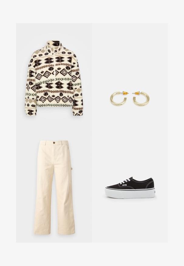 Fleece halv-zip pullover i crème, med geometriske mønstre i sort, brun og mint, med høj krave og ribbede manchetter.; Bredde-beige bukser lavet af bomuld med knaplukning, udstyret med sidelommer og et rent, minimalistisk design.; Sort lærred sneakers med en hvid gummi platform sål, der har hvide snørebånd og syninger, ikonisk branding på siden, lav-top design.; Guldtonede hooop øreringe med en glat, rund form og en poleret finish. Har orange detaljer på bagsiden for sikker fastgørelse.