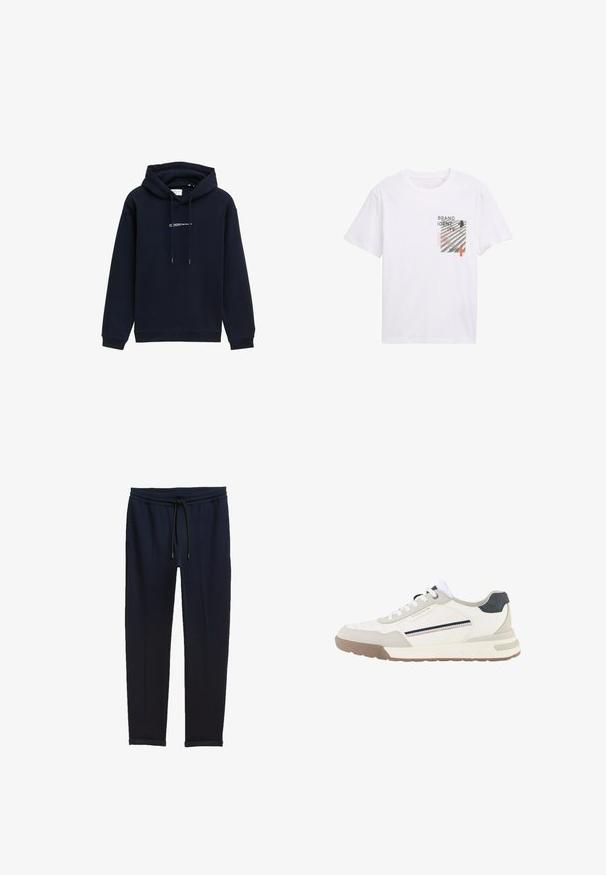 Donkerblauwe hoodie van zachte stof, met een capuchon met trekkoord, ribgebreide manchetten en een bedrukte logo op de borst.; Witte katoenen t-shirt met een vooraanzicht grafiek met de tekst "BRAND IDENTITY", zwarte en rode accenten, en een rechthoekig designelement.; Marineblauwe joggebroek van zachte stof met een elastische tailleband en trekkoord, voorzien van taps toelopende pijpen en gestikte details.; Witte en beige sneaker met witte veters, bruine zool, zwarte hielpatch en zijstreepdetails in marineblauw en rood.