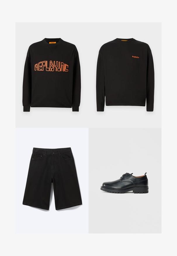 Schwarzer Sweatshirt aus Baumwolle mit V-Ausschnitt und langen Ärmeln. "REPLAYING" ist in Orange aufgedruckt, umrissen in einer abgerundeten Schriftart.; Schwarzes Langarm-T-Shirt aus Baumwolle, mit kleinem, orangefarbenem "Replay Inc."-Logo auf der Brust, rundem Halsausschnitt und normaler Passform.; Schwarze knielange Jeansshorts mit Frontknopf, Gürtelschlaufen und fünf Taschen, dargestellt vor weißem Hintergrund.; Schwarze Leder Derby-Schuhe mit glatter Textur, runder Zehenform, Schnürdesign und einer dicken, robusten Gummisohle.