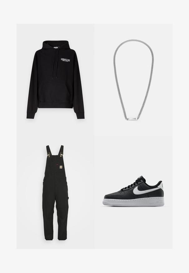 Μαύρο φούτερ Carhartt WIP με τσέπη καγκουρό μπροστά, κουκούλα με κορδόνι και λευκό κείμενο λογότυπου στο αριστερό στήθος.; Μαύρες βαμβακερές φορμίτσες με ρυθμιζόμενους ιμάντες, μπροστινή τσέπη με λογότυπο και δύο πλαϊνές τσέπες σε άνετη εφαρμογή.; Μαύρο δερμάτινο αθλητικό παπούτσι με υφασμάτινη επιφάνεια, άσπρο λογότυπο Nike, γκρίζα σόλα, στρογγυλή μύτη και σχέδιο με κορδόνια. Διαθέτει διάτρητα σημεία στην περιοχή της μύτης.; Ασημένια μεταλλική αλυσίδα κολιέ με κεντρικό κομμάτι σε ορθογώνιο σχήμα. Η αλυσίδα έχει κλασικό σχέδιο με διασυνδεδεμένους κρίκους και λεία υφή.