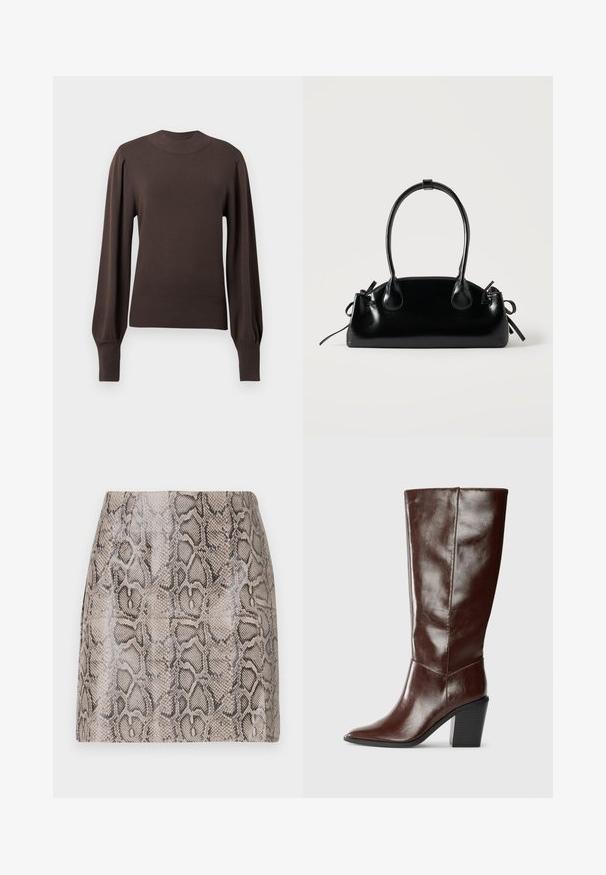 Brun strikket sweater med høj halsudskæring, lange puffede ærmer og ribbede manchetter. Glat tekstur med en tætsiddende silhuet.; En tætsiddende miniskørt med en blank, struktureret faux slangeskindsprint i nuancer af beige og sort, med en glat overflade og uden synlige lukninger.; Høj, mørkebrun læderstøvle med spids tå og stablet blokhæl, vist fra siden på en ensfarvet baggrund.; Lille sort blank håndtaske med to lange håndtag og snøre-detaljer i siden på en ensfarvet lys baggrund.