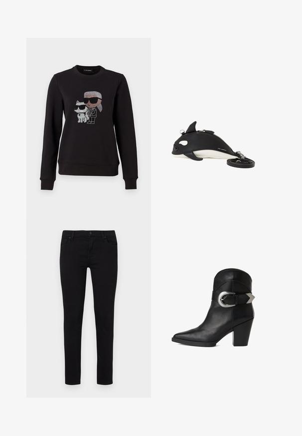Sudadera negra con un diseño de strass de un personaje y un gato, ambos usando gafas de sol. Cuello redondo clásico, puños acanalados y dobladillo.; Vaqueros skinny negros hechos de una mezcla de algodón, con cierre frontal de botón y cremallera, cinco bolsillos y una textura suave.; Botín de cuero negro hasta el tobillo con punta afilada, tacón grueso y una correa ancha con una hebilla circular de plata en el costado. Textura suave.; Bolso bandolera en forma de orca en blanco y negro con cierre de cremallera, pequeños detalles de aletas y correa desmontable enrollada a su lado.