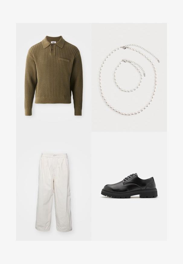 Strickpullover in Olivgrün mit strukturierter Musterung, Kragenhals und einer Drei-Knopf-Leiste. Mit gerippten Bündchen und Saum.; Weiße Baumwoll-Hosen mit weitem Bein und elastischem Bund, ausgestattet mit einem vorderen Knopfverschluss und seitlichen Taschen. Glatte Textur und minimalistisches Design.; Schwarze Lederschuhe mit runder Zehenform, Schnürdesign und einer dicken, strukturierten Gummisohle. Sie verfügen über eine Naht entlang des Randes und haben eine glatte Oberfläche.; Perlenkette und passendes Armband mit Silberkettenverschlüssen auf einem weißen Hintergrund arrangiert.