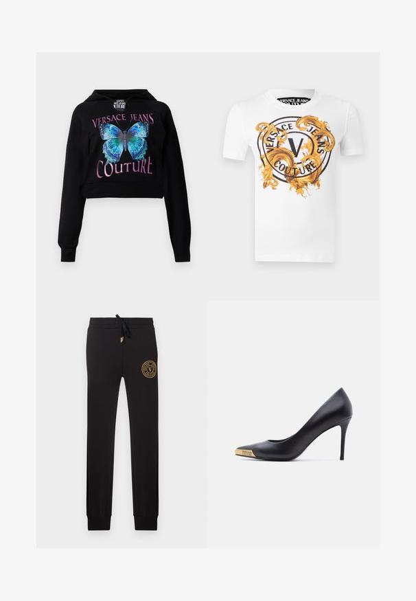 Must be värvitud must cropitud kapuutsiga, millel on sinise liblika graafika roheliste aktsentidega. Tekst "VERSACE JEANS COUTURE" on kirjutatud metallikroosas. Pehme tekstuur.; Valge lühikeste varrukatega t-särk, millel on ees must ringikujuline "Versace Jeans Couture" logo ning kaunid kuldsed barokkstiilis keerutised.; Mustad slim-fit treeningpüksid, millel on nööriga vöökoht ja kuldne Versace Jeans Couture logo pael ülemise vasaku reieluu piirkonnas.; Mustast nahast kõrgete kontsadega king, terava varbaga, kullast metallist otsaga, millele on graveeritud "Versace Jeans Couture", nähtav küljelt valgel taustal.