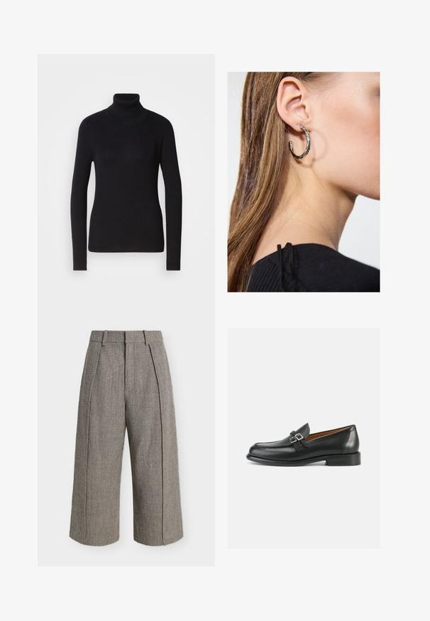 Sort ribbet rullekravesweater med lange ærmer. Fremstillet af strikmateriale med en tætsiddende design. Glat tekstur og høj halsdetalje.; Højttaljede, vidtfavnede cropped bukser i tekstureret gråt stof med forplisseringer og bæltestropper.; Sorte læderloafer med synligt sømdesign, der har en dobbelt spænde-detalje og en let forhøjet hæl for ekstra højde.; Sølv hoop ørestik med en poleret overflade, prydet med små guld accenter og en rund form, båret på øreflippen.