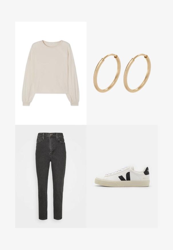 Licht beige cropped trui gemaakt van zachte stof, met een ronde hals en lange pofmouwen met elastische manchet. Zonder patronen of versieringen.; Zwarte denim jeans met hoge taille en een slim fit, voorzien van een knoopsluiting, riemlussen en een klassieke vijf-pocket ontwerp.; Witte leren sneaker met zwart rubberen V-logo. Getextureerde off-white zool, witte veters en een achterkant met een detail van de merknaam in het zwart.; Gouden creolen met een gladde, gepolijste afwerking. Ronde vorm, middelgrote maat, met een veilige sluitmechanisme.
