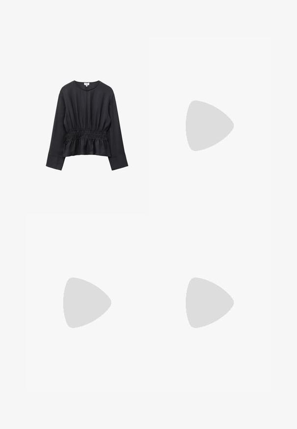 Blusa negra de manga larga con cuello redondo, cintura elástica fruncida y dobladillo ligeramente acampanado sobre fondo blanco.; Falda negra de cuero en línea A con costuras visibles y un ligero brillo, con cintura alta y bajo corto.; Botas de cuero negro hasta la rodilla con puntera cuadrada y tacón de bloque, presentadas con un modelo sentado en un abrigo verde oliva. Textura suave, mínimo detalle.; Mujer joven con cabello negro largo sentada sobre un bloque de madera, vistiendo un atuendo crema y sosteniendo un bolso de hombro de cuero negro cruzado sobre el pecho.